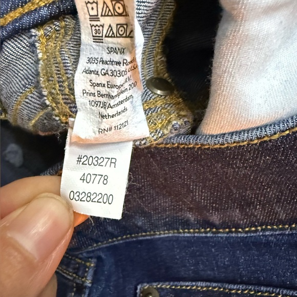 SPANX Blue Denim with Red Label - Picture 14 of 15